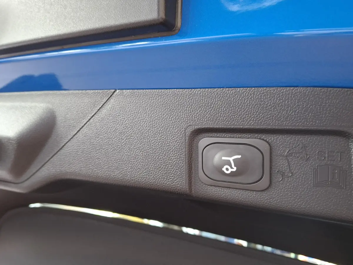 Premium 44 kWh | €3000 Ford voordeel | Nieuw te bestellen| Panoramadak | Winter Pack | Afneembare Trekhaak | Adaptive cruise control | Dodehoekdetectie |