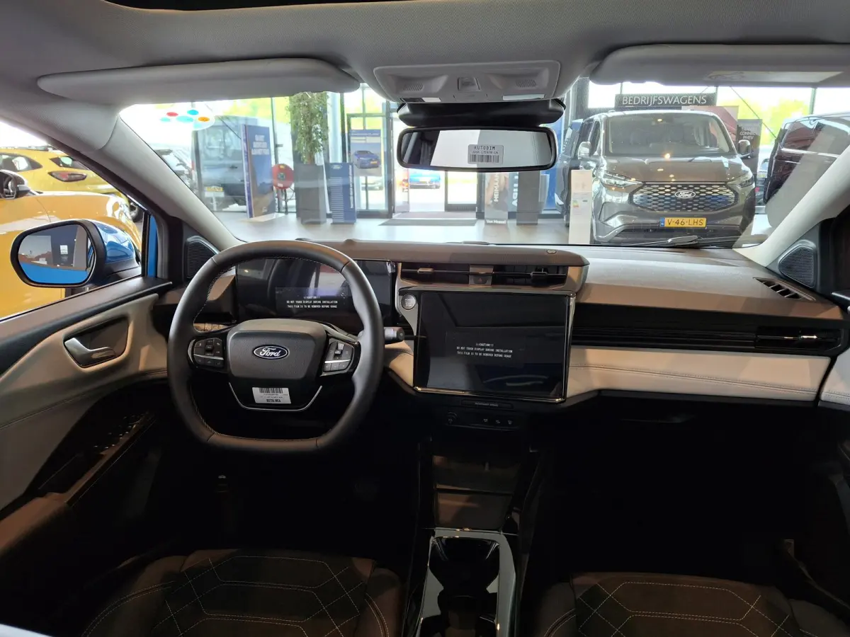 Premium 44 kWh | €3000 Ford voordeel | Nieuw te bestellen| Panoramadak | Winter Pack | Afneembare Trekhaak | Adaptive cruise control | Dodehoekdetectie |