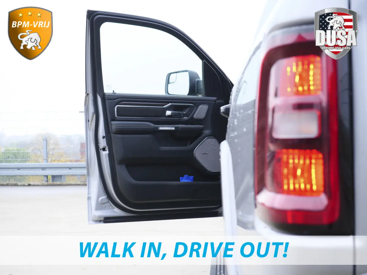 1500 | Laramie | Premium Night | 3.0L I6 Hurricane | Crew Cab | 4X4 | BPM-VRIJ | Niveau regeling | Passenger Display | Getoonde accessoires zijn verkrijgbaar tegen meerprijs