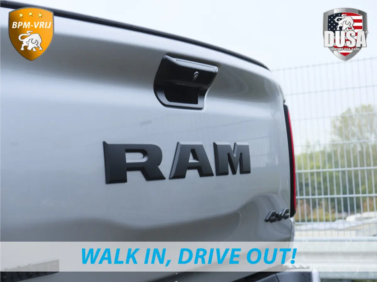 1500 | Laramie | Premium Night | 3.0L I6 Hurricane | Crew Cab | 4X4 | BPM-VRIJ | Niveau regeling | Passenger Display | Getoonde accessoires zijn verkrijgbaar tegen meerprijs
