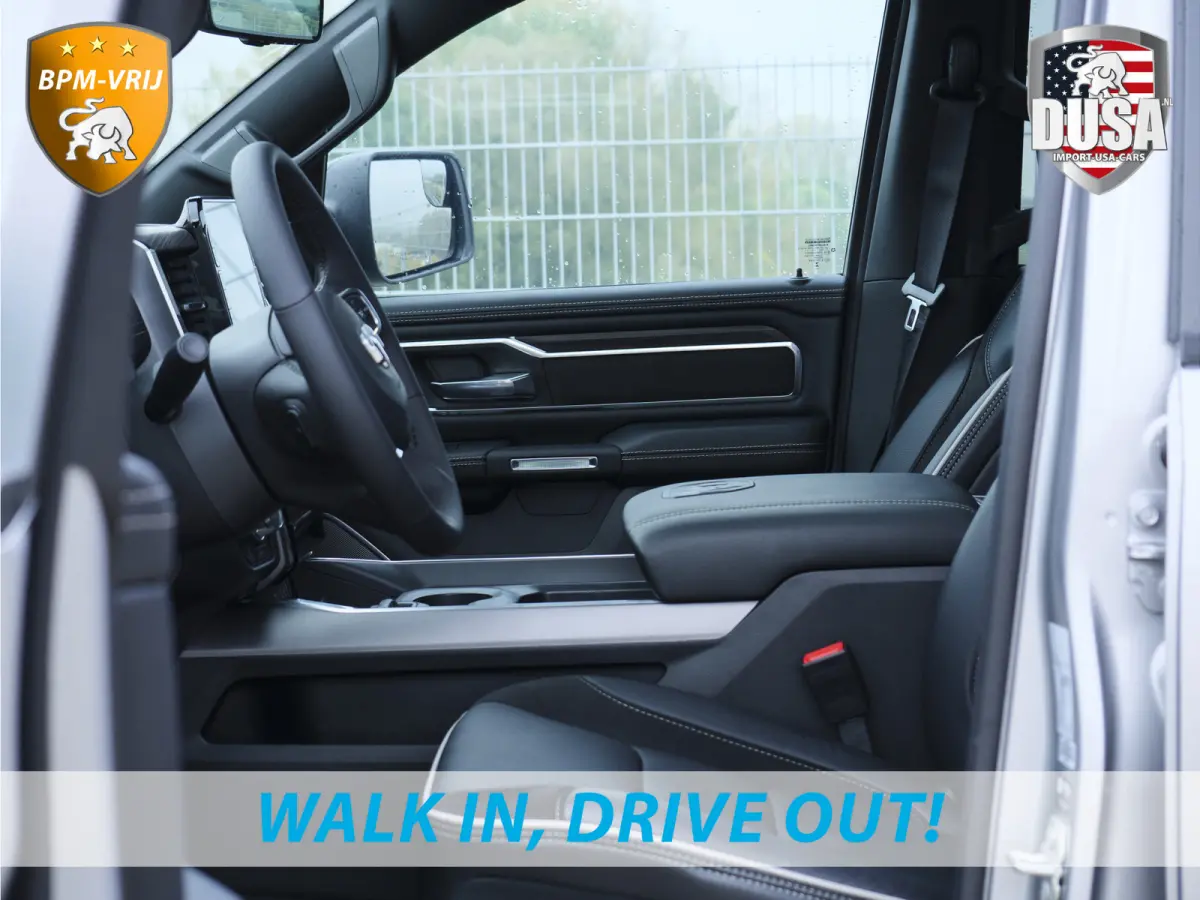 1500 | Laramie | Premium Night | 3.0L I6 Hurricane | Crew Cab | 4X4 | BPM-VRIJ | Niveau regeling | Passenger Display | Getoonde accessoires zijn verkrijgbaar tegen meerprijs