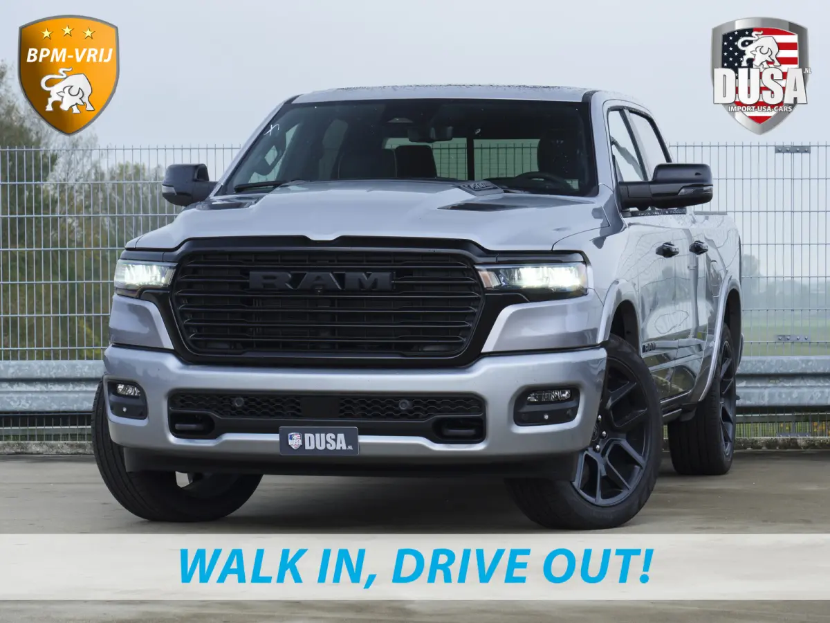 1500 | Laramie | Premium Night | 3.0L I6 Hurricane | Crew Cab | 4X4 | BPM-VRIJ | Niveau regeling | Passenger Display | Getoonde accessoires zijn verkrijgbaar tegen meerprijs