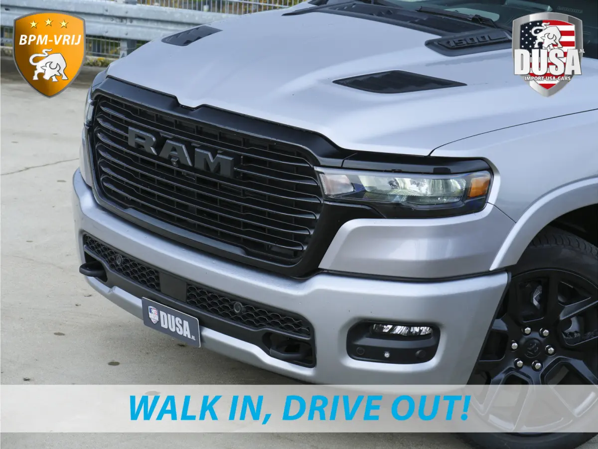 1500 | Laramie | Premium Night | 3.0L I6 Hurricane | Crew Cab | 4X4 | BPM-VRIJ | Niveau regeling | Passenger Display | Getoonde accessoires zijn verkrijgbaar tegen meerprijs