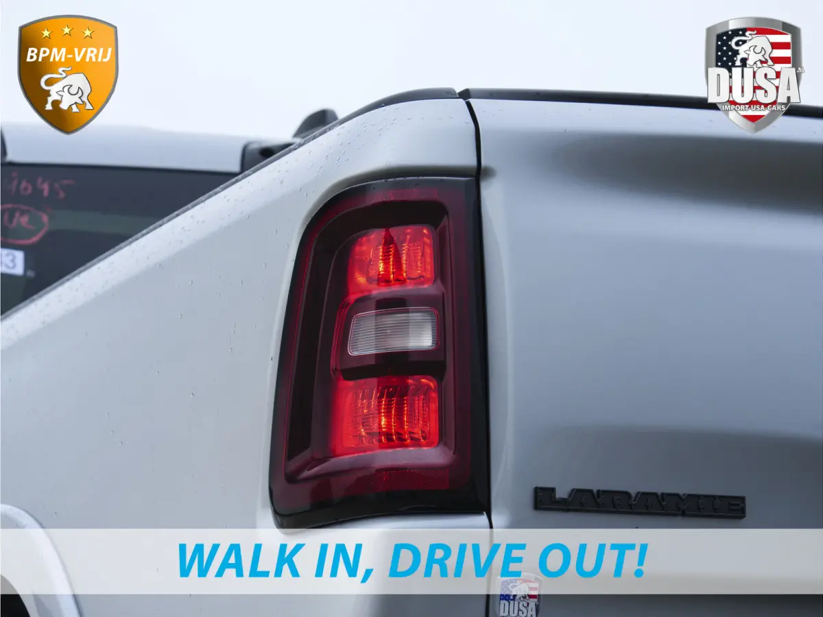 1500 | Laramie | Premium Night | 3.0L I6 Hurricane | Crew Cab | 4X4 | BPM-VRIJ | Niveau regeling | Passenger Display | Getoonde accessoires zijn verkrijgbaar tegen meerprijs