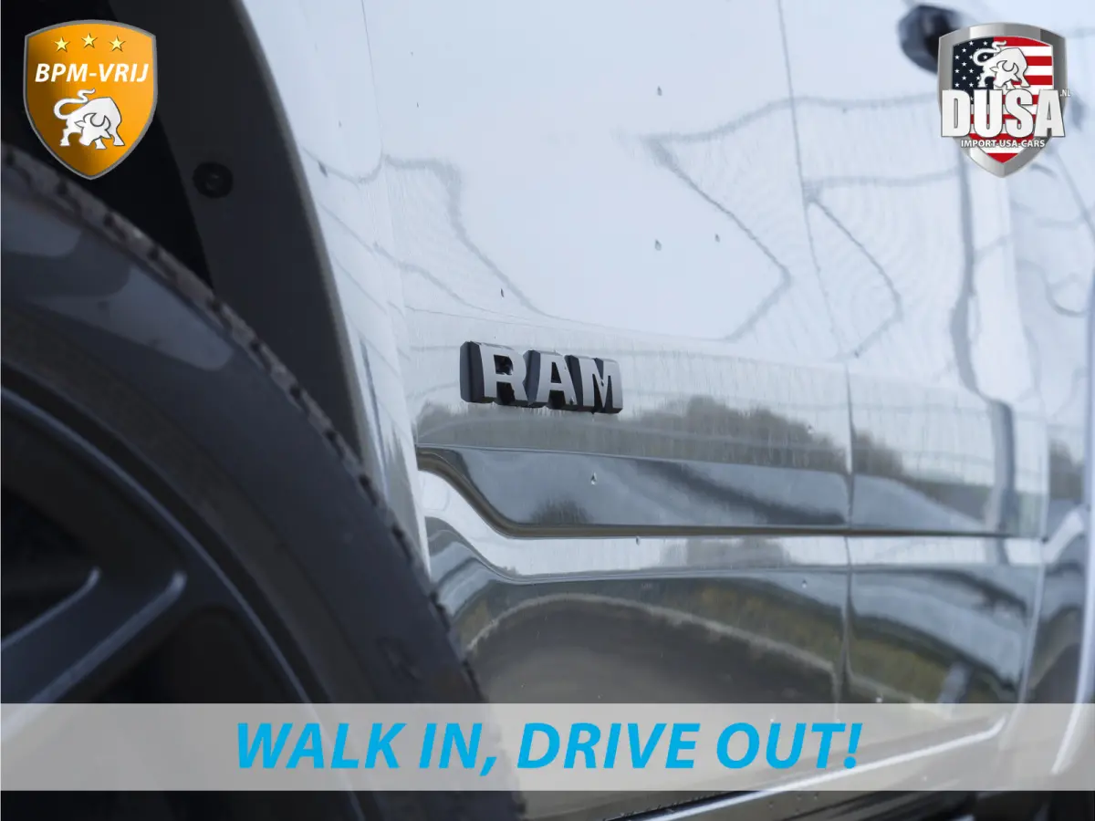 1500 | Laramie | Premium Night | 3.0L I6 Hurricane | Crew Cab | 4X4 | BPM-VRIJ | Niveau regeling | Passenger Display | Getoonde accessoires zijn verkrijgbaar tegen meerprijs