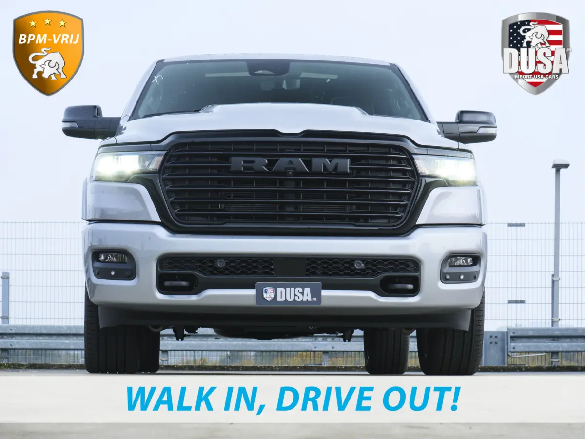 1500 | Laramie | Premium Night | 3.0L I6 Hurricane | Crew Cab | 4X4 | BPM-VRIJ | Niveau regeling | Passenger Display | Getoonde accessoires zijn verkrijgbaar tegen meerprijs