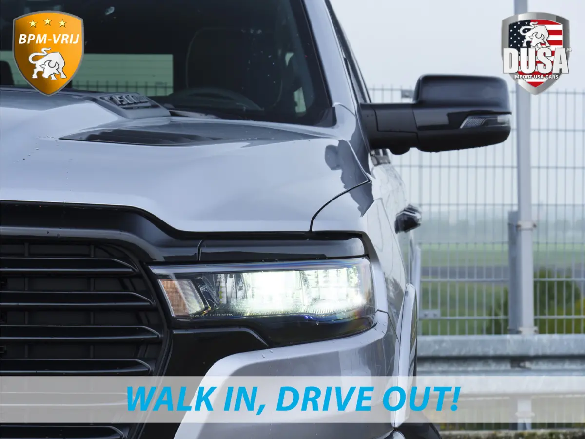 1500 | Laramie | Premium Night | 3.0L I6 Hurricane | Crew Cab | 4X4 | BPM-VRIJ | Niveau regeling | Passenger Display | Getoonde accessoires zijn verkrijgbaar tegen meerprijs