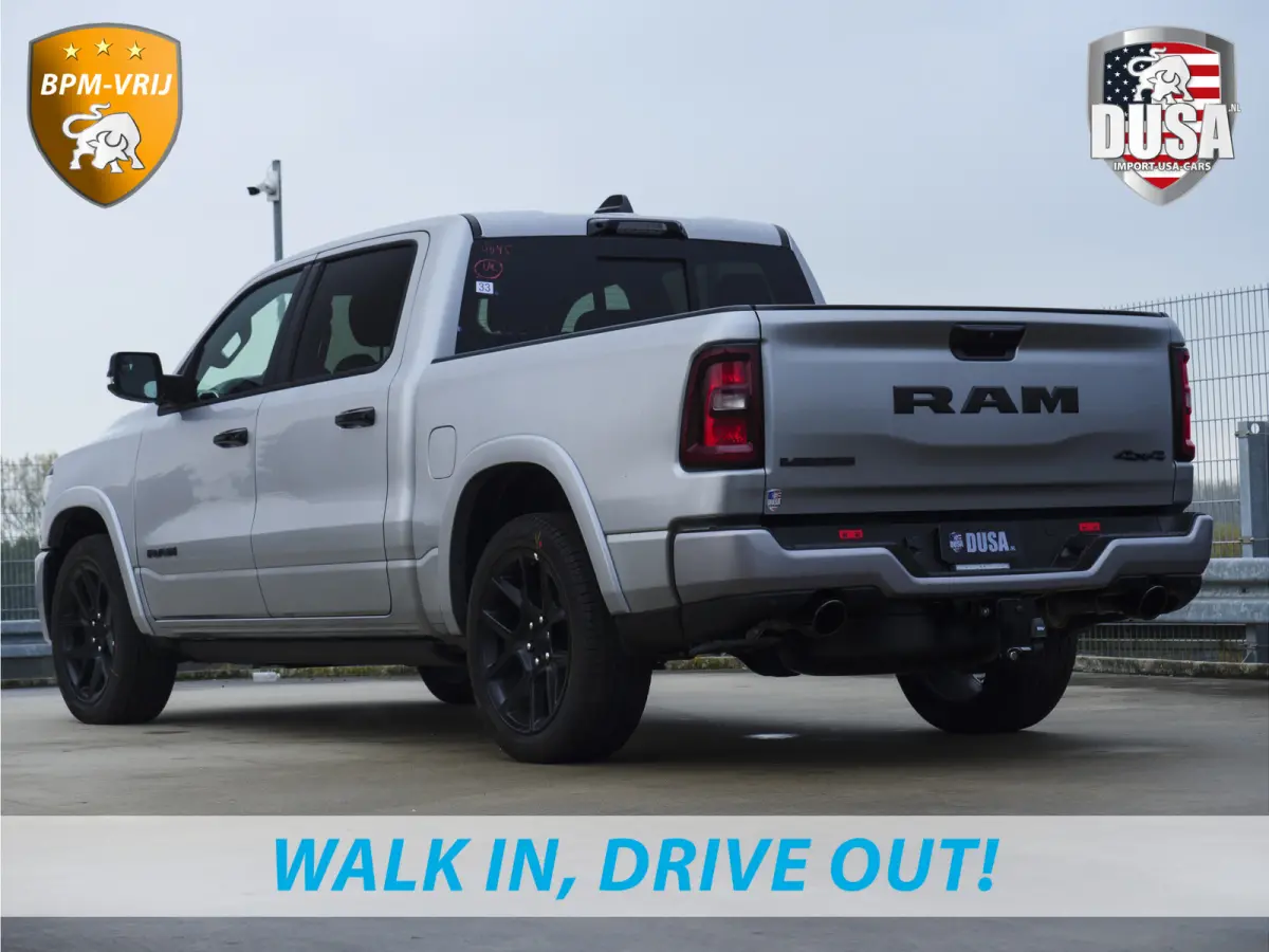 1500 | Laramie | Premium Night | 3.0L I6 Hurricane | Crew Cab | 4X4 | BPM-VRIJ | Niveau regeling | Passenger Display | Getoonde accessoires zijn verkrijgbaar tegen meerprijs