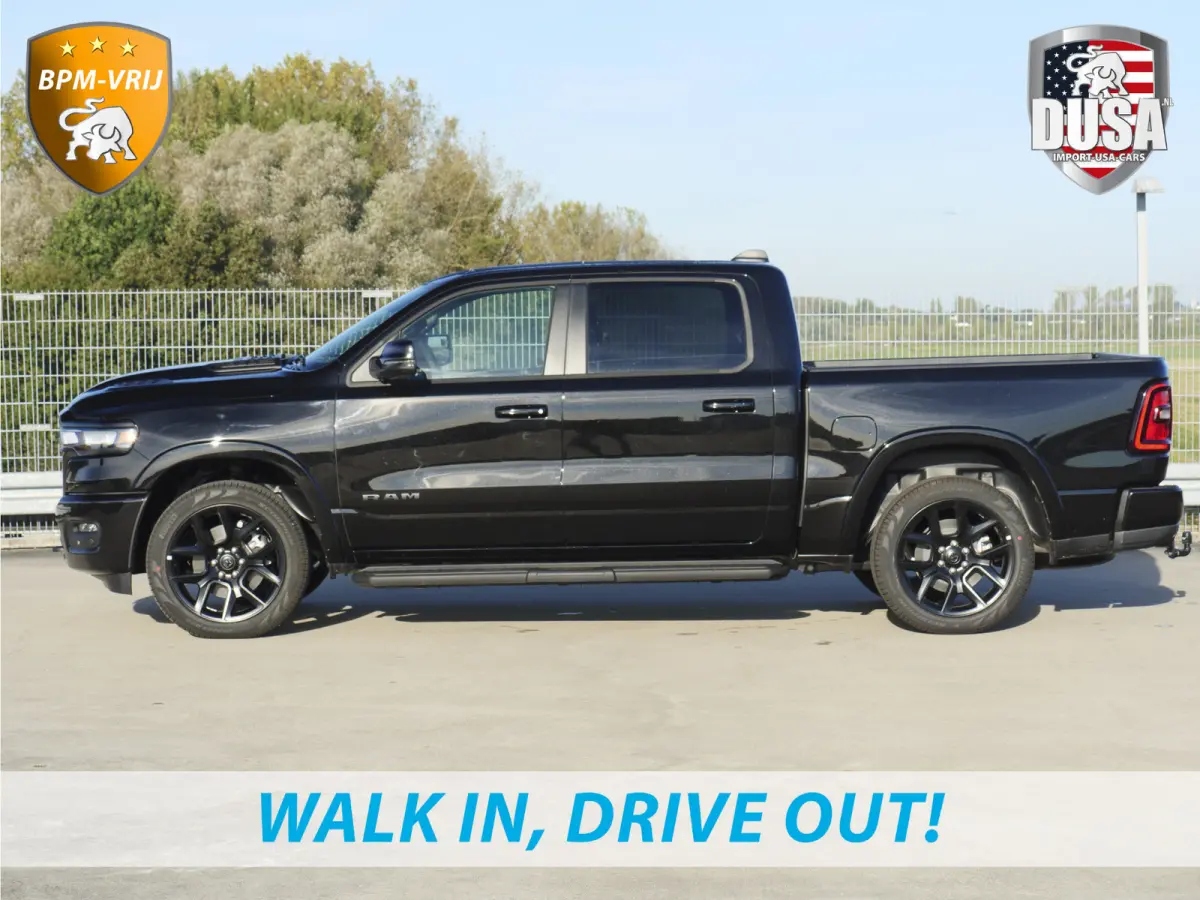 1500 | Laramie | Night | 3.0L I6 Hurricane | Crew Cab | 4X4 | BPM-VRIJ | Panorama | 14,4-inch Touchscreen | Getoonde accessoires zijn verkrijgbaar tegen meerprijs