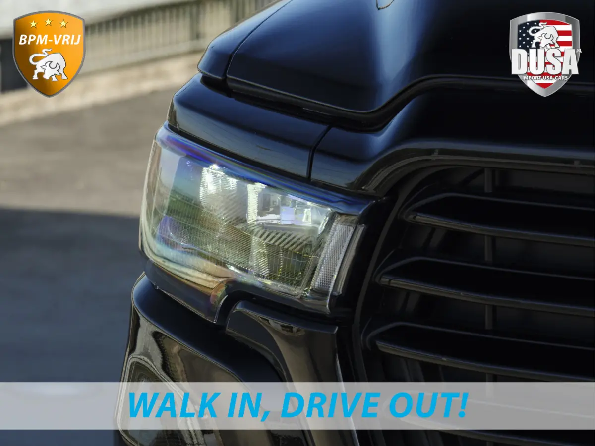 1500 | Laramie | Night | 3.0L I6 Hurricane | Crew Cab | 4X4 | BPM-VRIJ | Panorama | 14,4-inch Touchscreen | Getoonde accessoires zijn verkrijgbaar tegen meerprijs