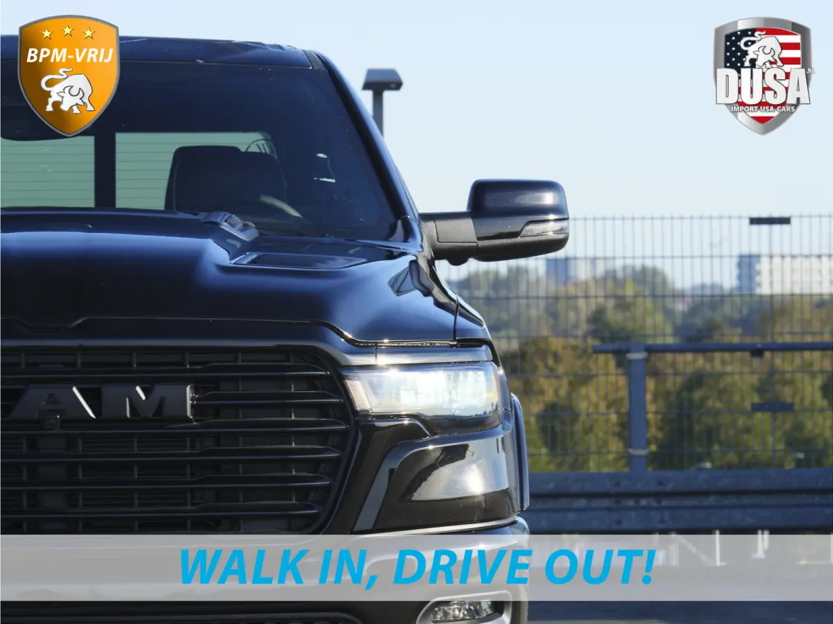 1500 | Laramie | Night | 3.0L I6 Hurricane | Crew Cab | 4X4 | BPM-VRIJ | Panorama | 14,4-inch Touchscreen | Getoonde accessoires zijn verkrijgbaar tegen meerprijs