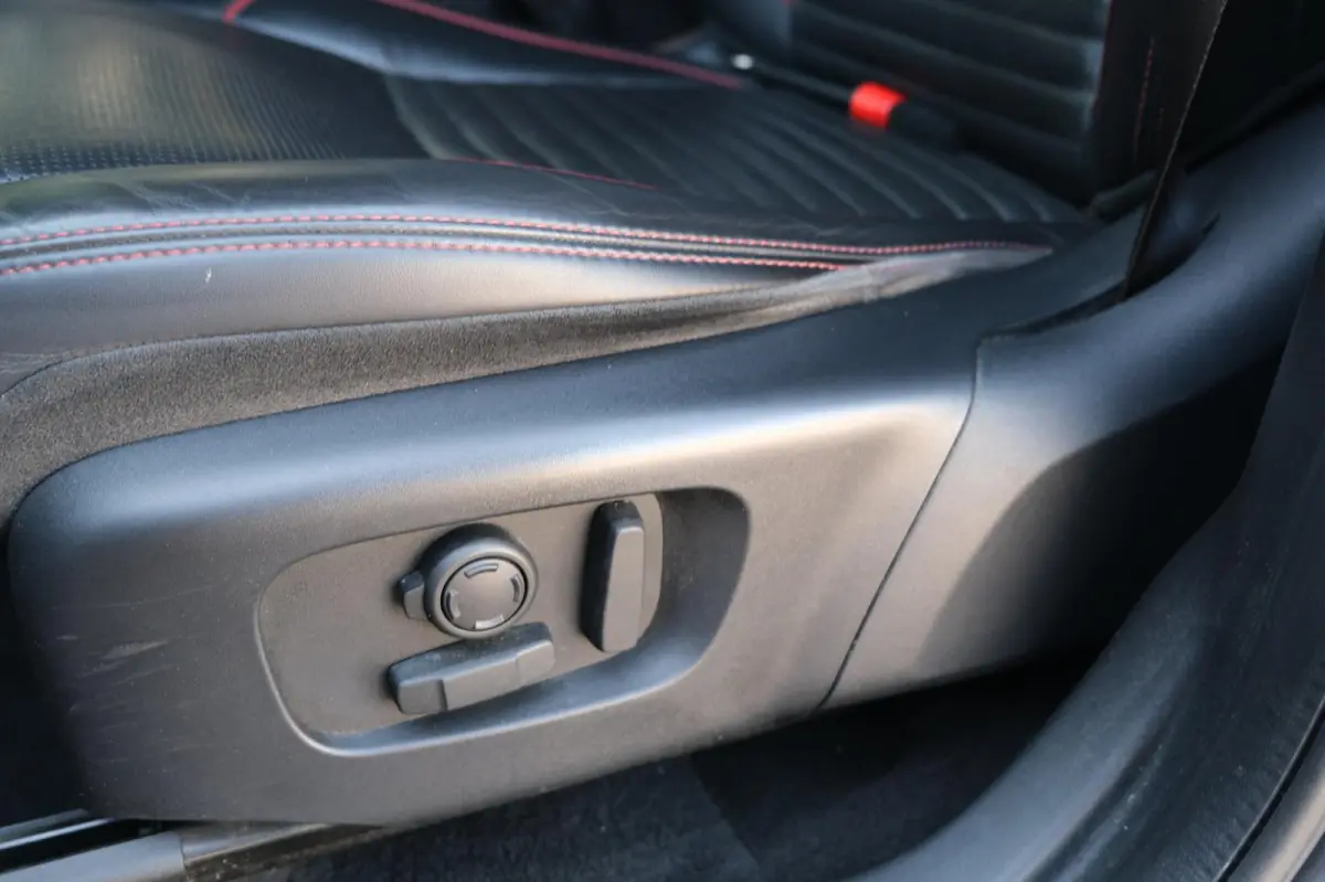 D180 2.0 R-Dynamic S Facelift Navi Cam Led Volleder Pdc Trekhaak Memory