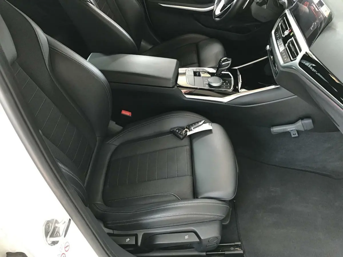 330i Business Edition M-Pakket 258PK