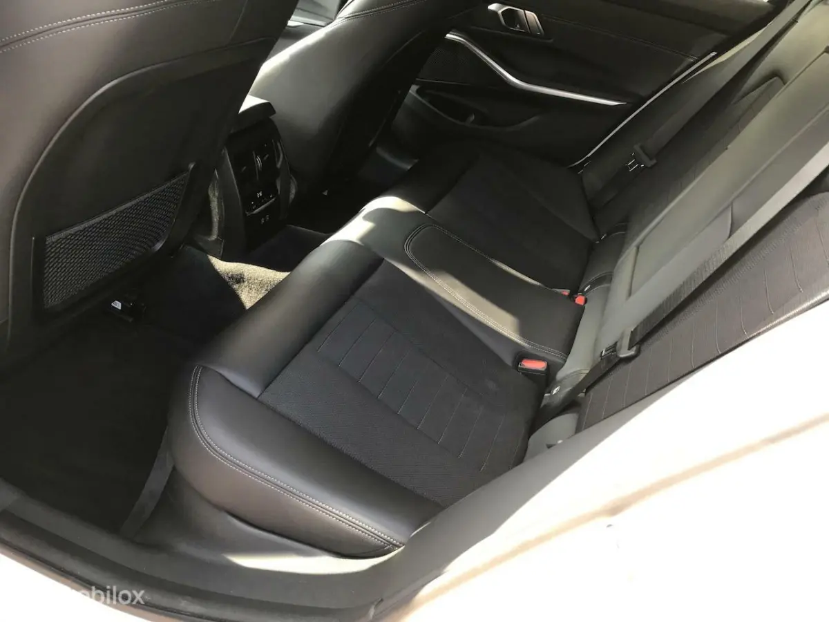 330i Business Edition M-Pakket 258PK