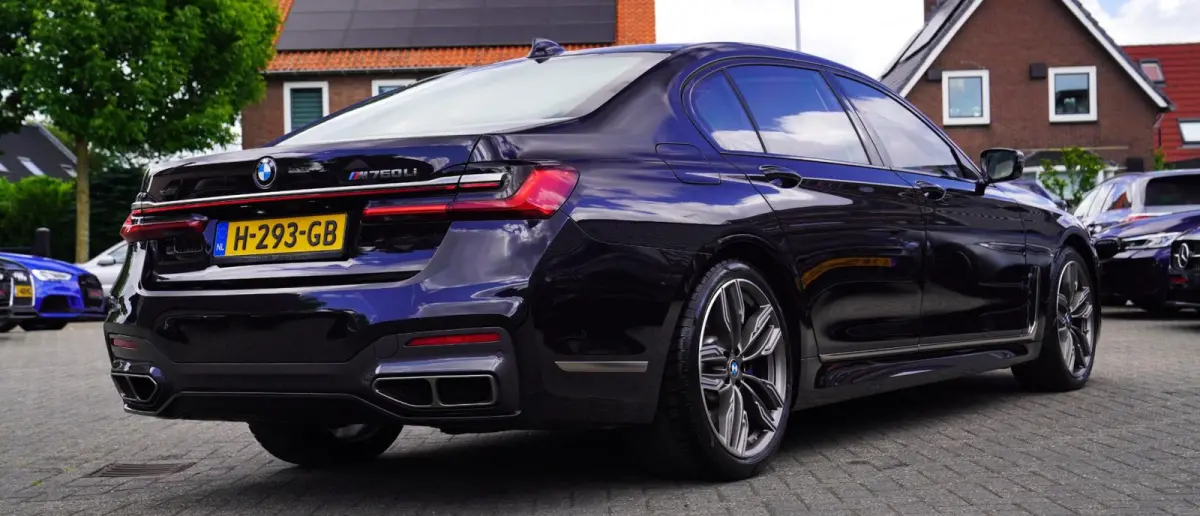 M760Li xDrive High Executive | Massage | TV | Koelbox | HuD | BMW Drive Assisted | 360 cam | Stoelkoeling | Bowers |