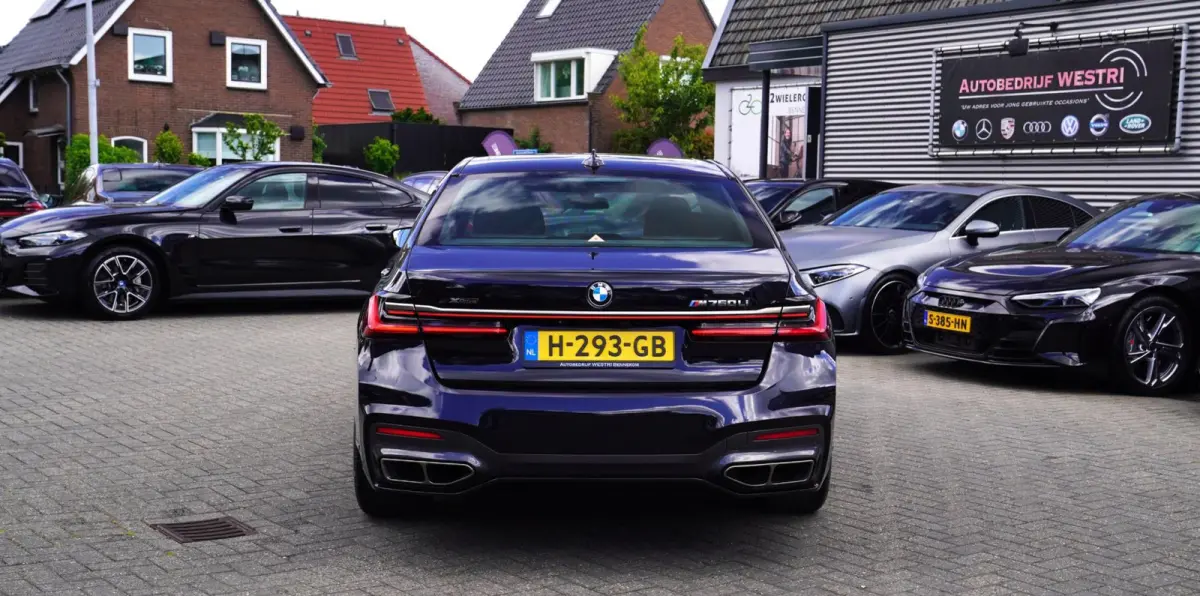 M760Li xDrive High Executive | Massage | TV | Koelbox | HuD | BMW Drive Assisted | 360 cam | Stoelkoeling | Bowers |