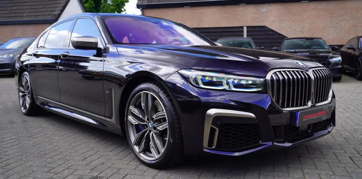 M760Li xDrive High Executive | Massage | TV | Koelbox | HuD | BMW Drive Assisted | 360 cam | Stoelkoeling | Bowers |