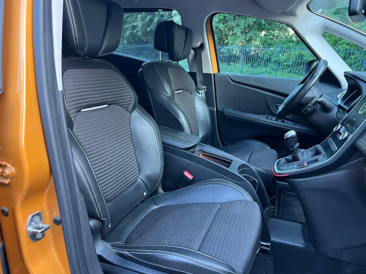 1.2 TCe Intens l Zeer Luxe l Trekhaak l