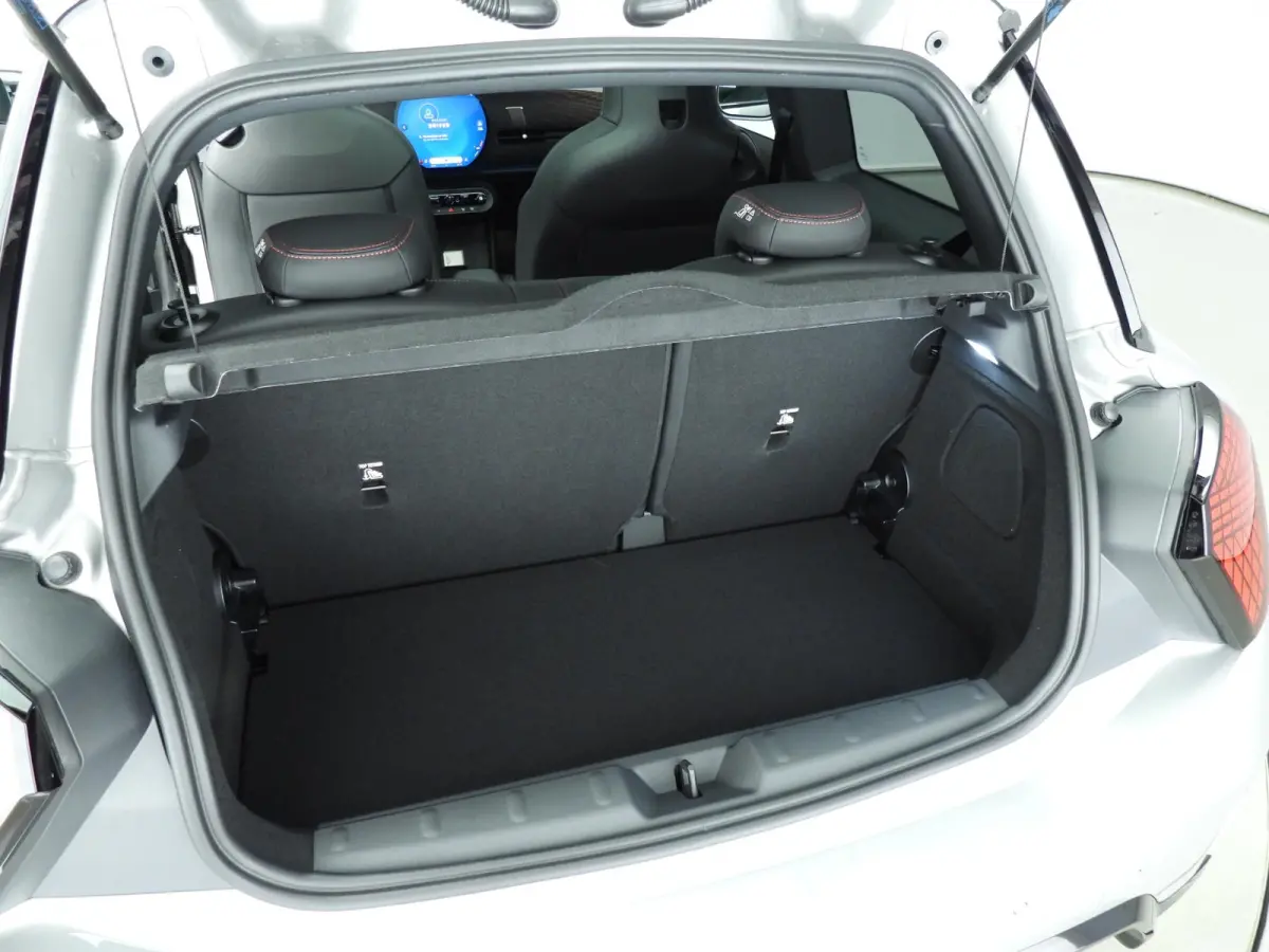Cooper C C John Cooper Works Trim / Pakket M / Panoramadak / Park assist / Head-up / Alu wielen 17 inch