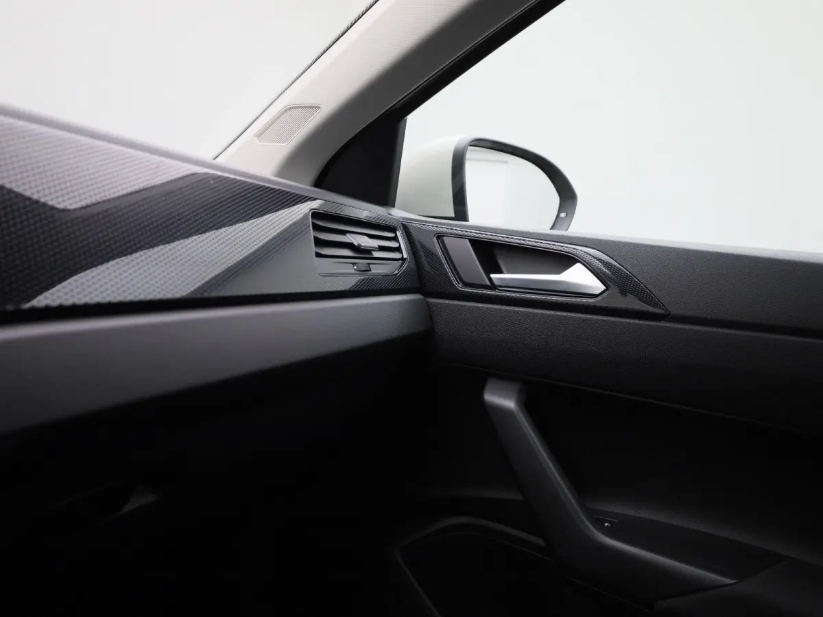 1.0 TSI Life Edition 116PK Fysieke voorraad auto | Direct leverbaar | Keyless | Privacy glas | Digitale cockpit | Achteruitrij camera | Parkeersensoren achter