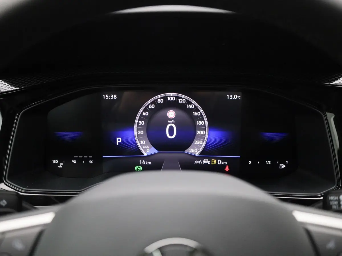 1.0 TSI Life Edition 116PK Fysieke voorraad auto | Direct leverbaar | Keyless | Privacy glas | Digitale cockpit | Achteruitrij camera | Parkeersensoren achter