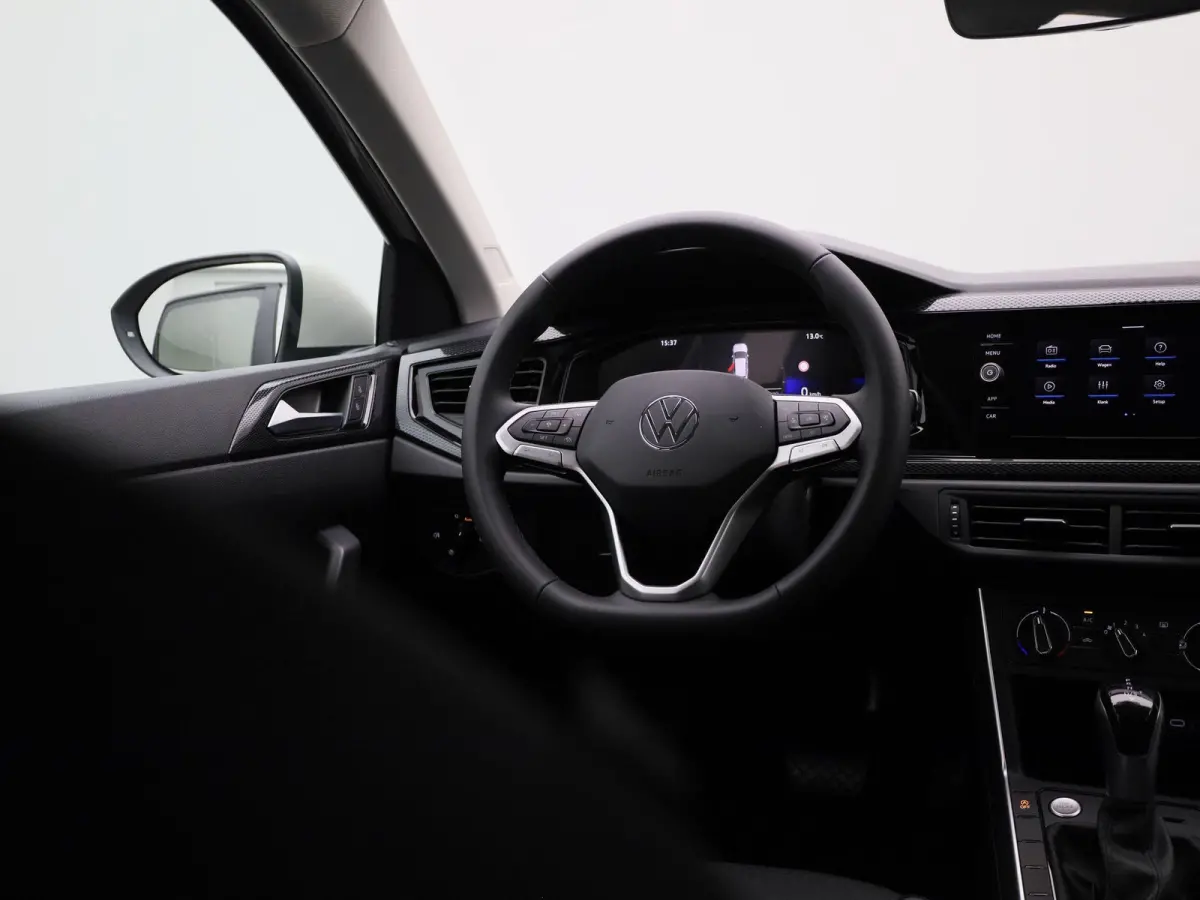 1.0 TSI Life Edition 116PK Fysieke voorraad auto | Direct leverbaar | Keyless | Privacy glas | Digitale cockpit | Achteruitrij camera | Parkeersensoren achter