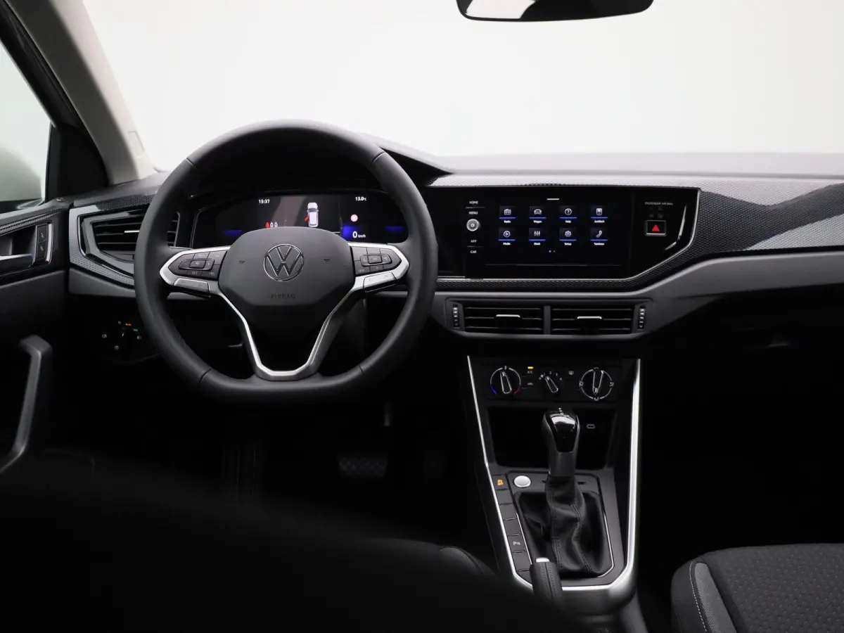 1.0 TSI Life Edition 116PK Fysieke voorraad auto | Direct leverbaar | Keyless | Privacy glas | Digitale cockpit | Achteruitrij camera | Parkeersensoren achter