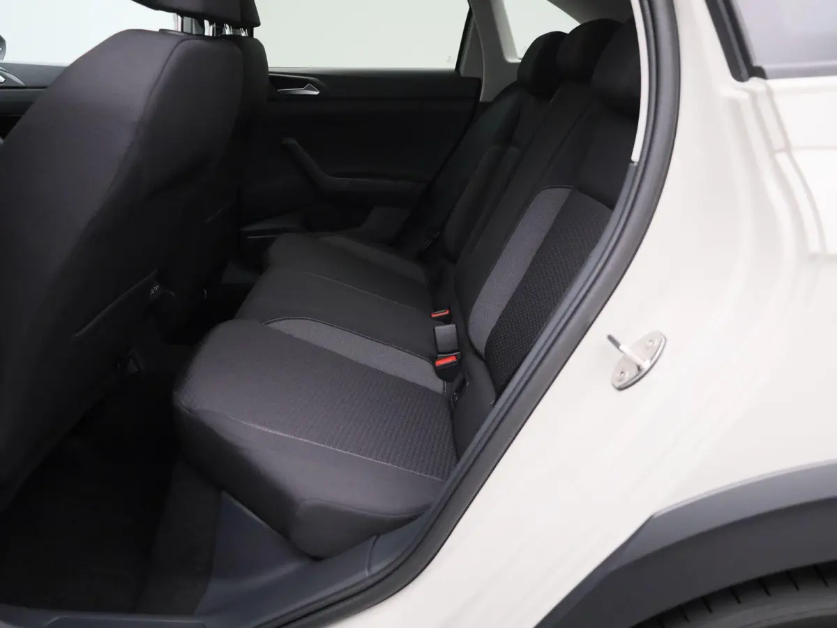 1.0 TSI Life Edition 116PK Fysieke voorraad auto | Direct leverbaar | Keyless | Privacy glas | Digitale cockpit | Achteruitrij camera | Parkeersensoren achter