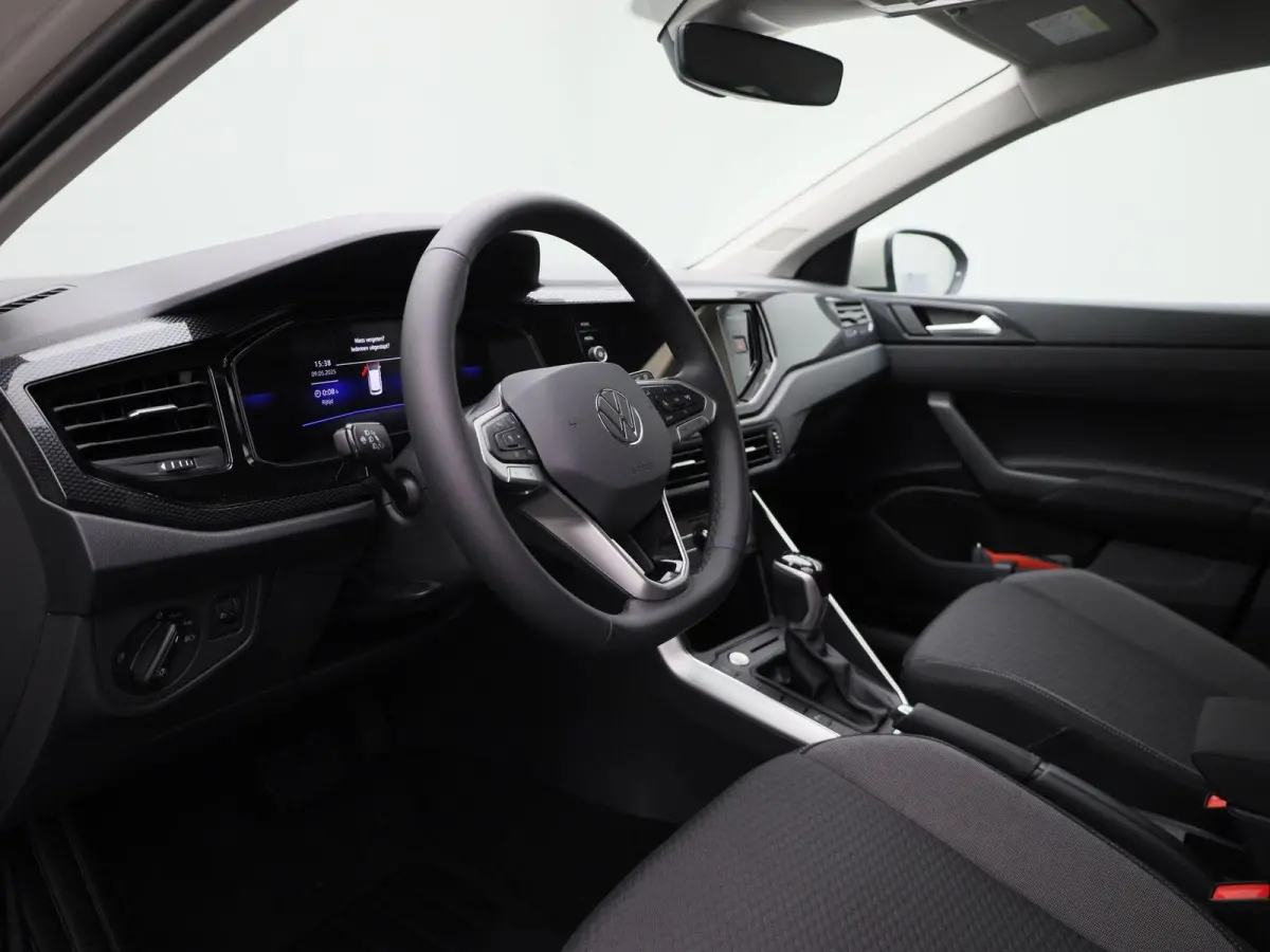 1.0 TSI Life Edition 116PK Fysieke voorraad auto | Direct leverbaar | Keyless | Privacy glas | Digitale cockpit | Achteruitrij camera | Parkeersensoren achter