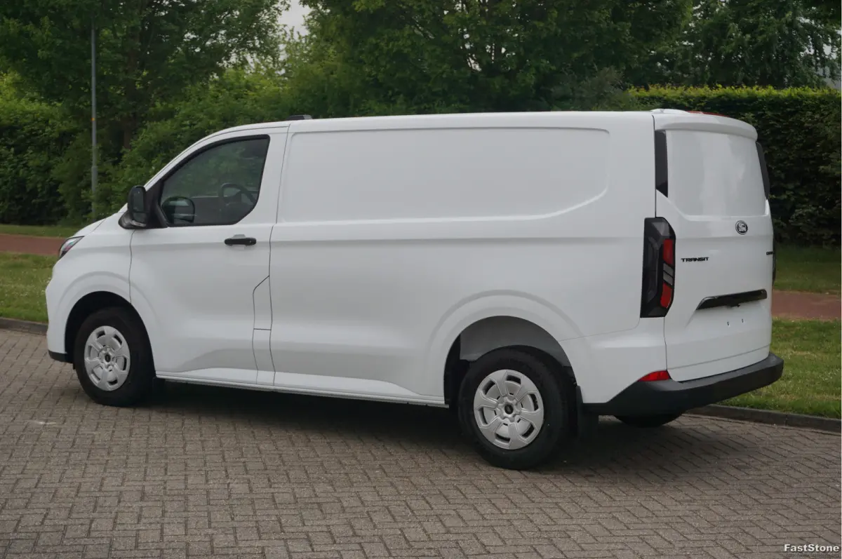 320S 136PK Trend AUT BPM VRIJ!! Apple CP/Android A,  Achterklep, 2800KG Trekgewicht!! NR. 253