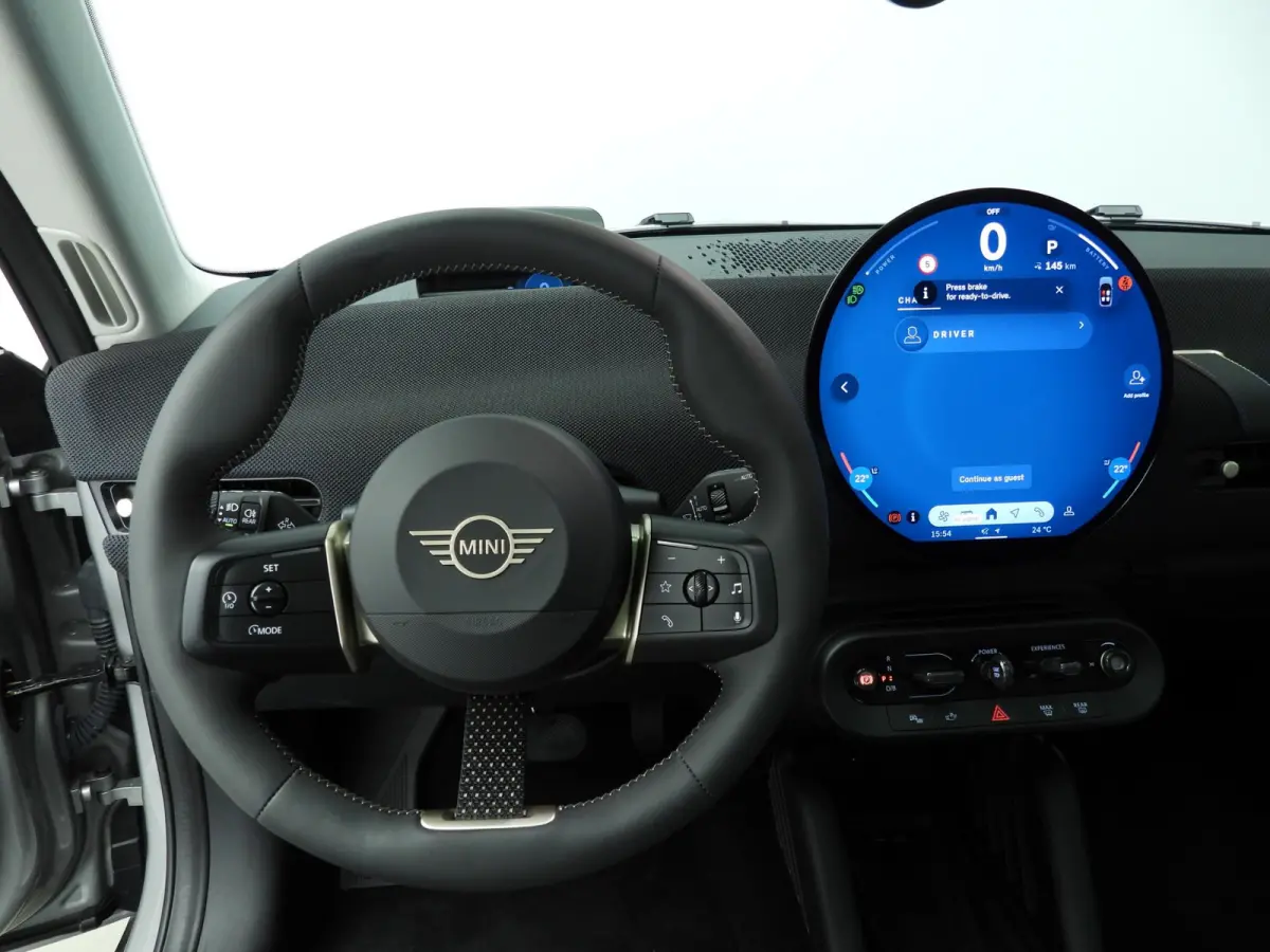 Cooper E Classic Trim / Pakket L / Harman-Kardon / Panoramadak / Getint glas / Park assist / Head-up / Alu wielen 18 inch