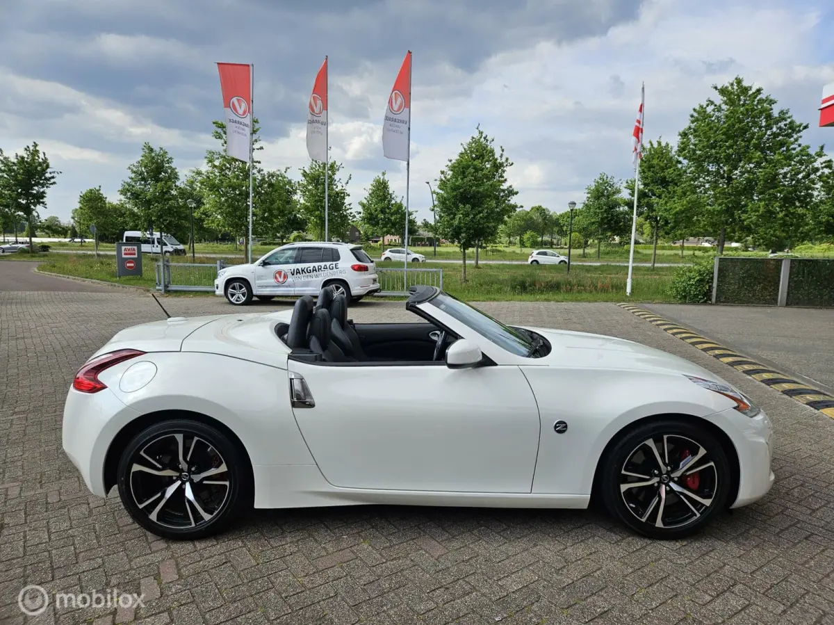 3.7 V6 Pack