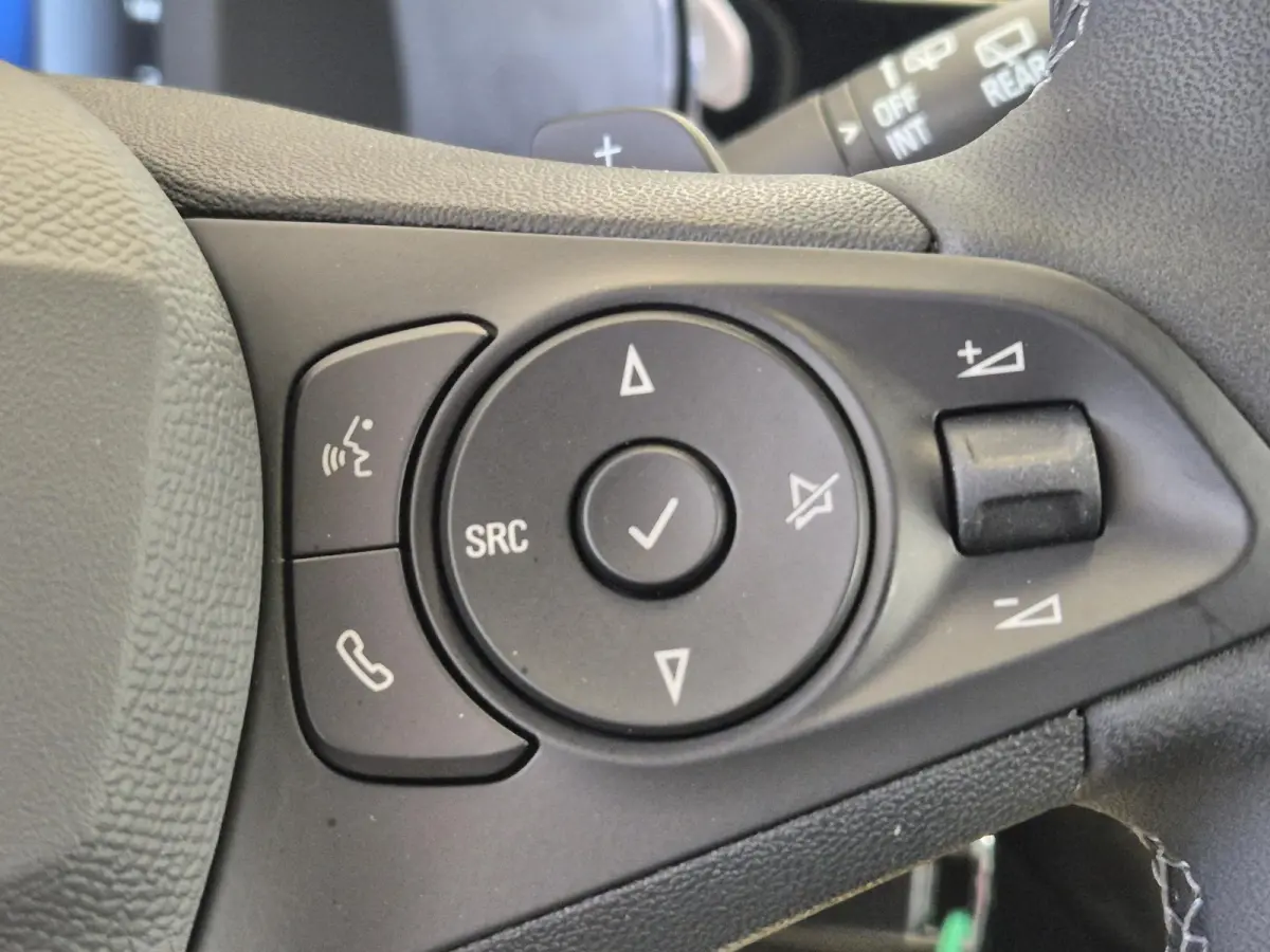 1.2 Turbo Hybrid Yes Automaat | Apple Carplay/Android Auto | Parkeersensoren Achter | Stoelverwarming | Stuurverwarming |