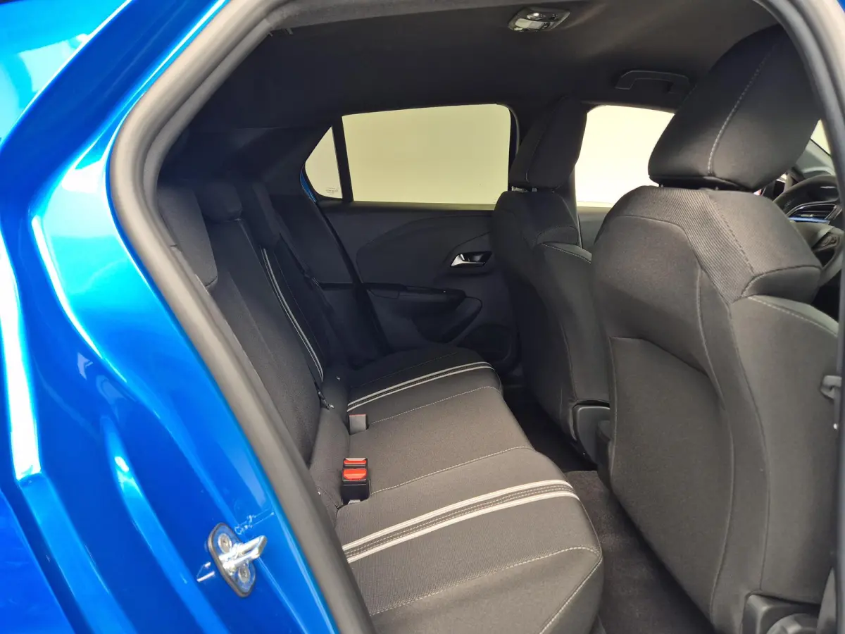 1.2 Turbo Hybrid Yes Automaat | Apple Carplay/Android Auto | Parkeersensoren Achter | Stoelverwarming | Stuurverwarming |