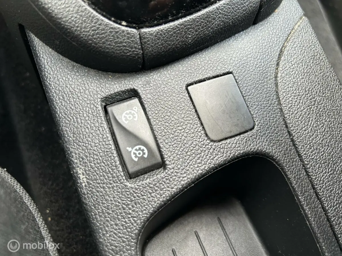 Clio Dynamique | | NAVI | CRUISE | DAB