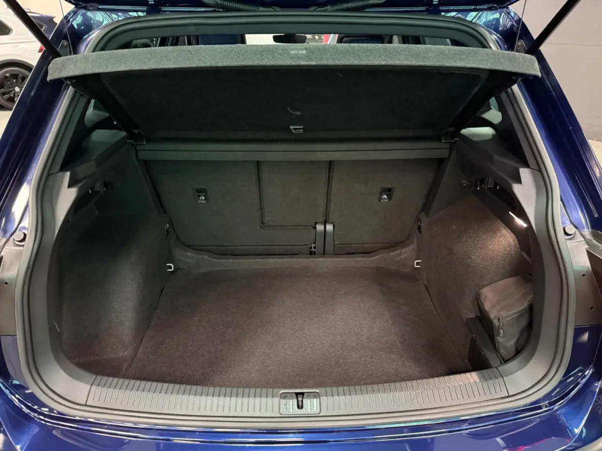 1.4 TSI ACT R-LINE PANO/V-COCKPIT/NAVI/LED/ECC/PDC/CRUISE///