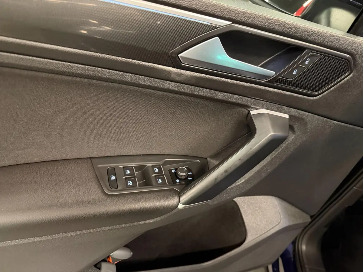 1.4 TSI ACT R-LINE PANO/V-COCKPIT/NAVI/LED/ECC/PDC/CRUISE///