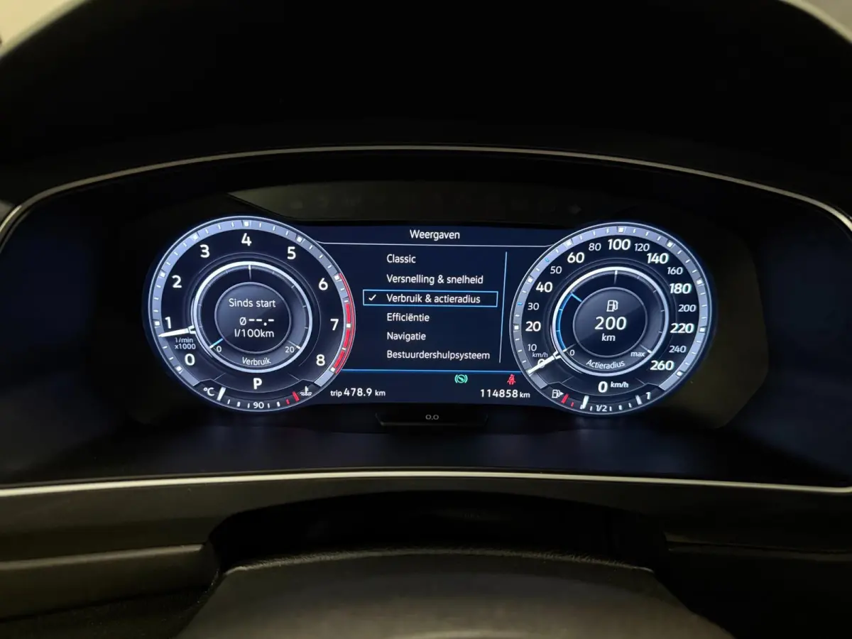 1.4 TSI ACT R-LINE PANO/V-COCKPIT/NAVI/LED/ECC/PDC/CRUISE///