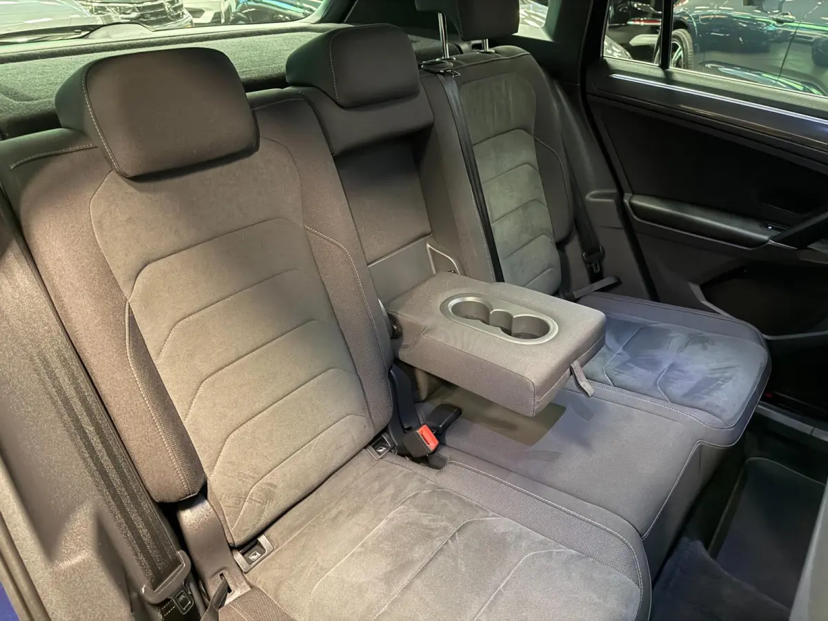 1.4 TSI ACT R-LINE PANO/V-COCKPIT/NAVI/LED/ECC/PDC/CRUISE///