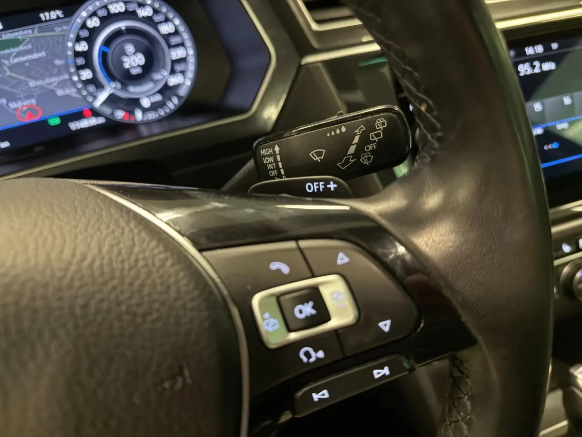 1.4 TSI ACT R-LINE PANO/V-COCKPIT/NAVI/LED/ECC/PDC/CRUISE///