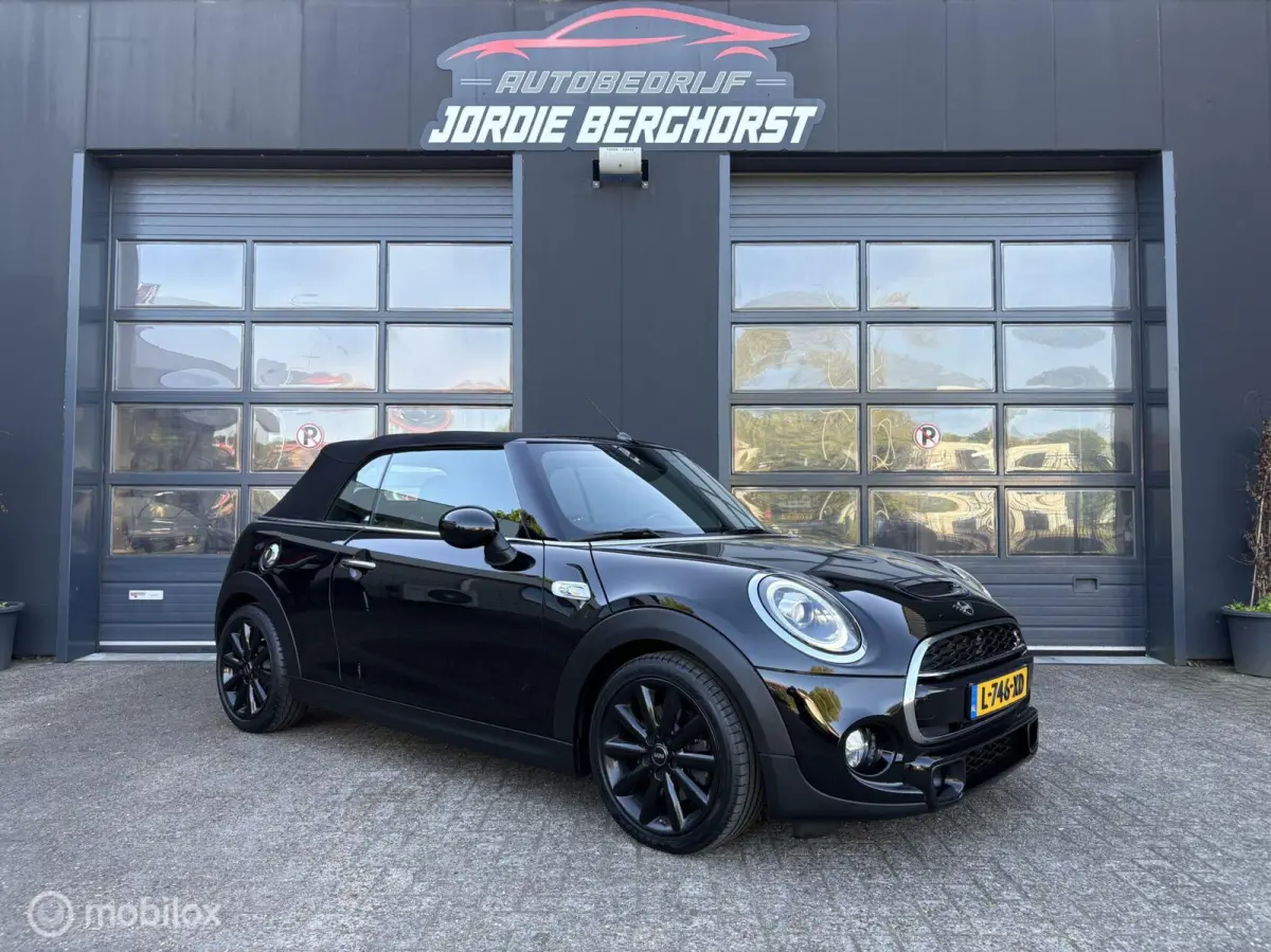 2.0 S Chili Cabrio