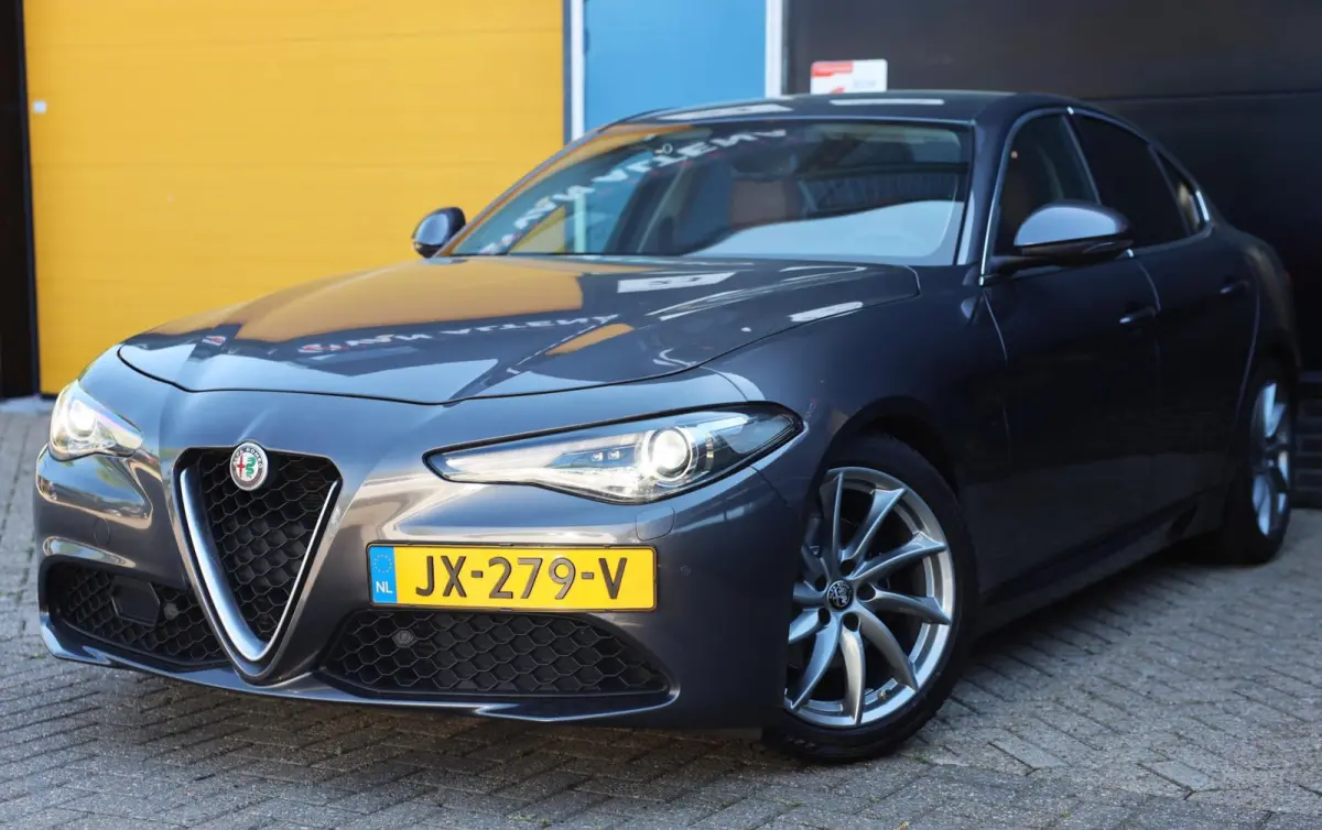 2.2 Super / TOPSTAAT / Dealer Onderhouden / 6 Bak / Navi / Camera / Cognac Leder / Xenon
