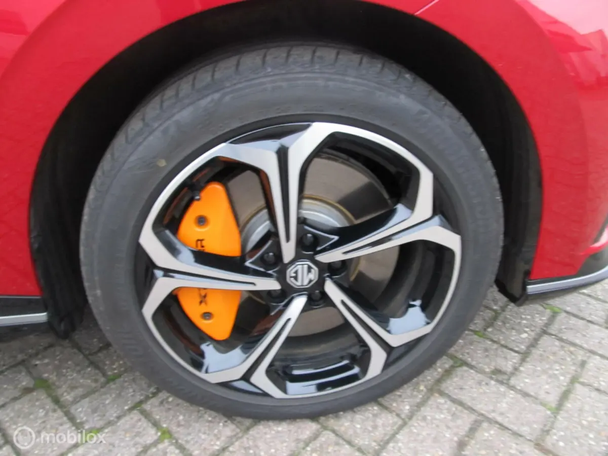 AWD XPOWER 64 kWh met 436 PK met 49000 km, met NAP pas