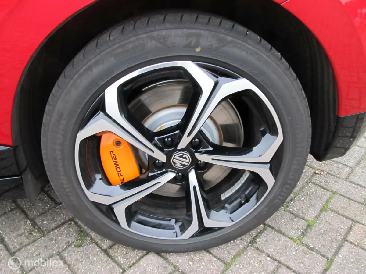 AWD XPOWER 64 kWh met 436 PK met 49000 km, met NAP pas