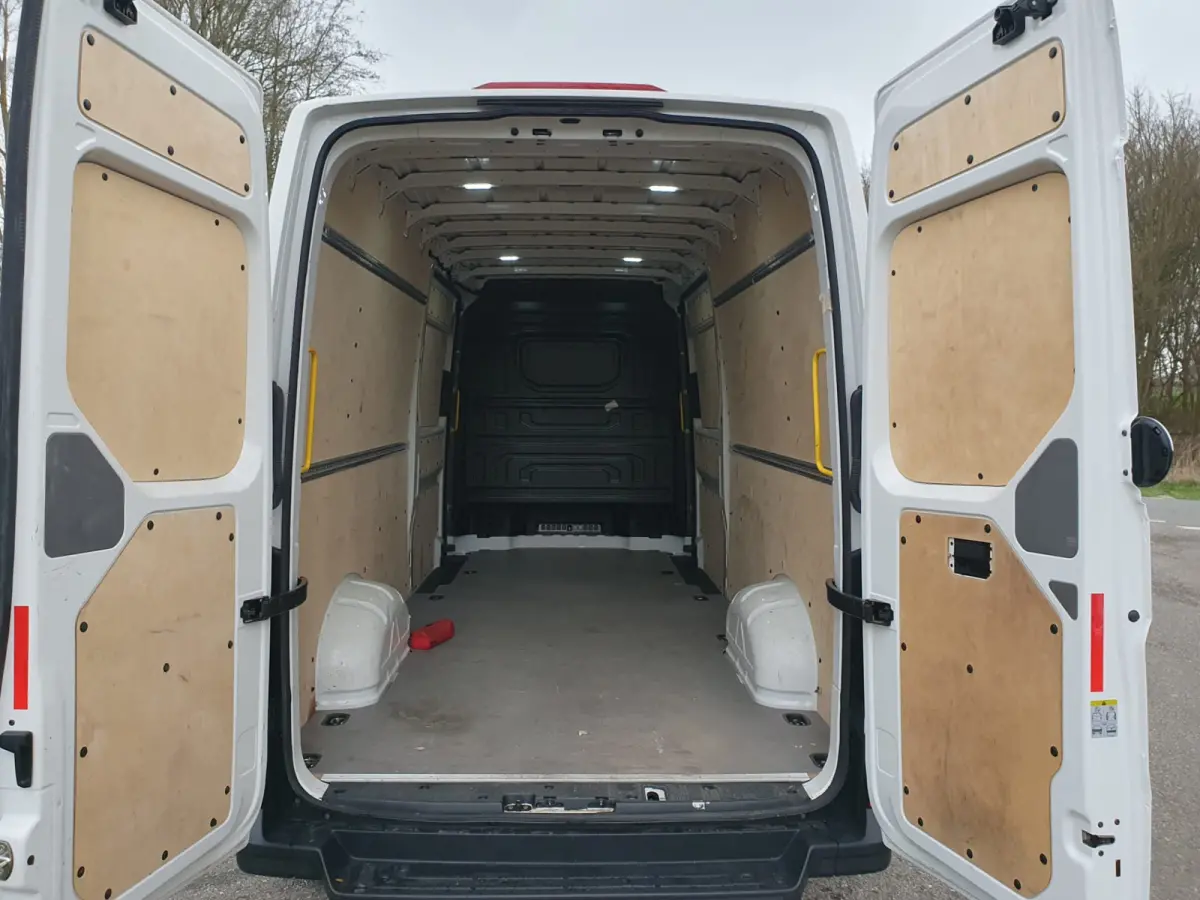 35 2.0 TDI L4H3 449WB 3.5T 140PK 2x schuifdeur 3Pers Airco Bluetooth