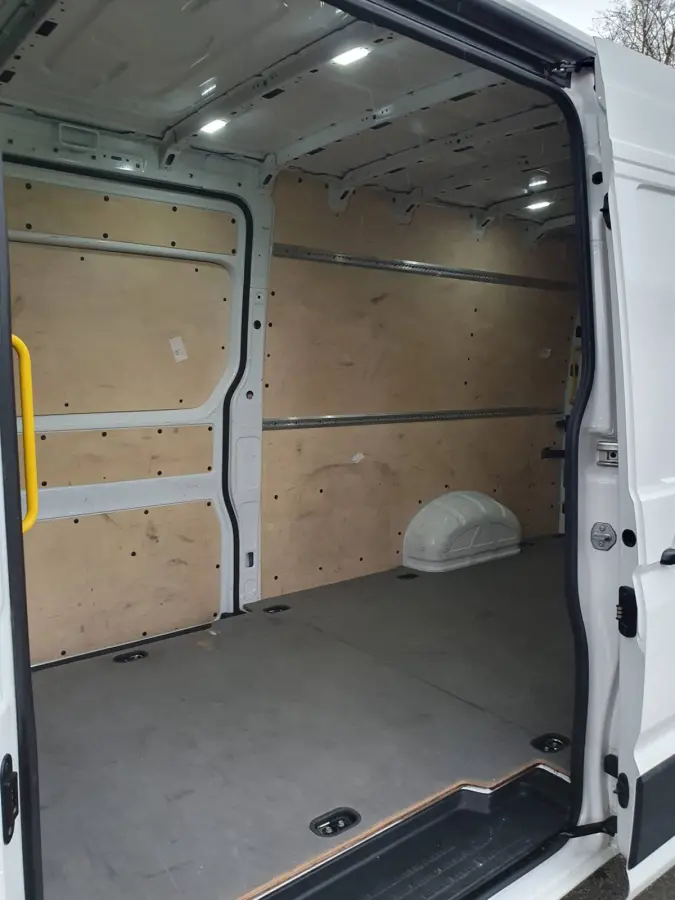 35 2.0 TDI L4H3 449WB 3.5T 140PK 2x schuifdeur 3Pers Airco Bluetooth