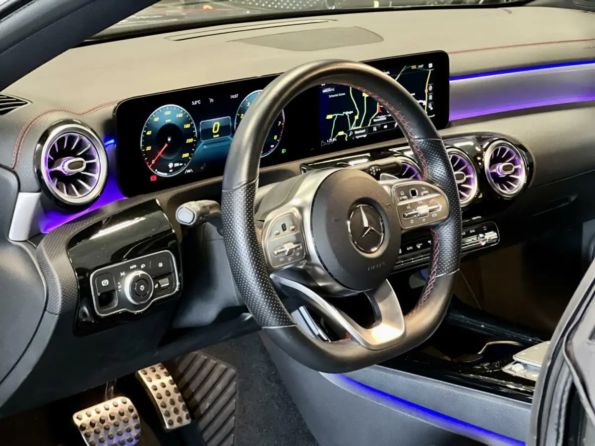 180 AMG | Pano | Camera | Widescreen | Sfeerverlichting |