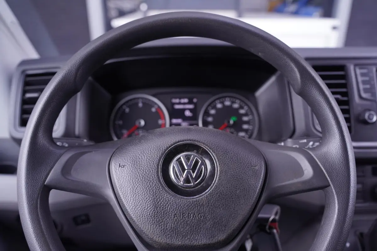 2.0 TDI 140 pk DSG Aut. L4H3 Koelauto vries dag/nacht Airco, Apple Carplay, Laadruimte Pakket, PDC V+A, 3-Zits
