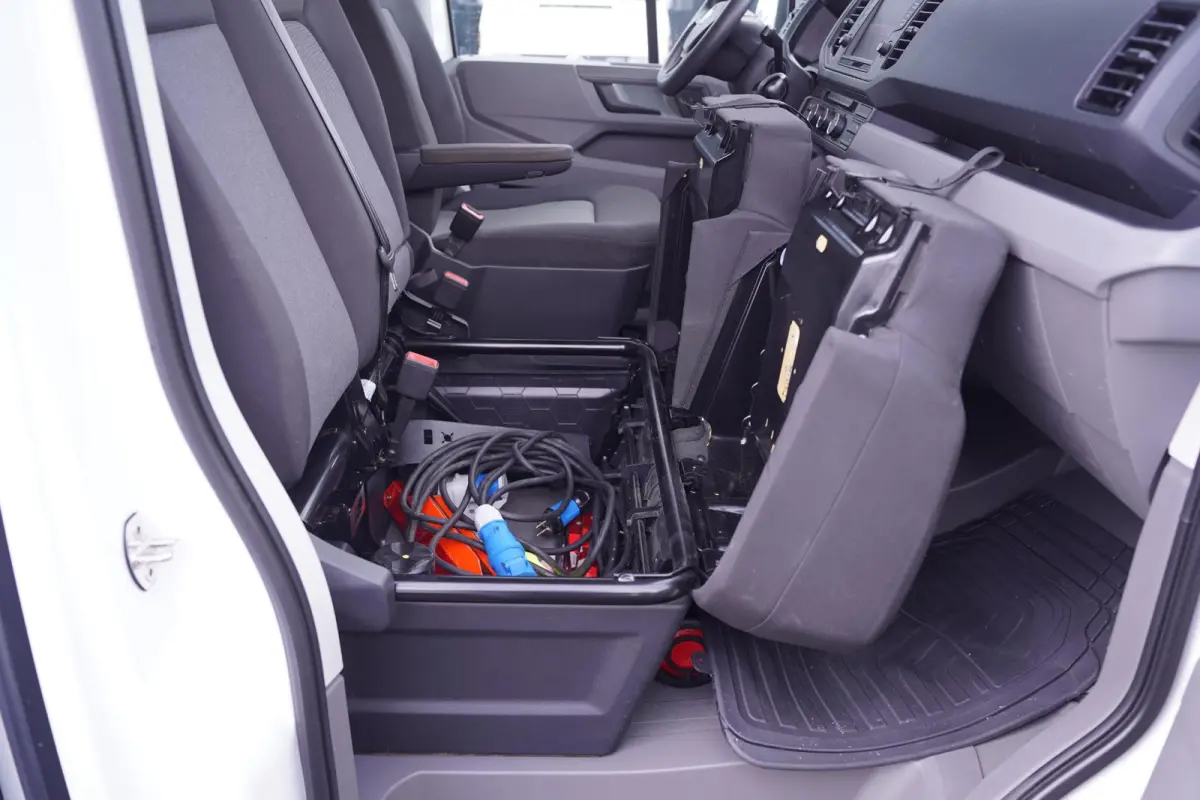 2.0 TDI 140 pk DSG Aut. L4H3 Koelauto vries dag/nacht Airco, Apple Carplay, Laadruimte Pakket, PDC V+A, 3-Zits