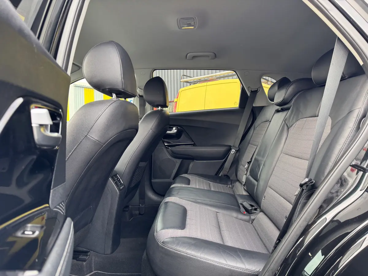 1.6 GDi Hybrid First Edition / NAP / SP VLG /